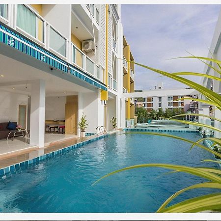 Готель Lucky Sun Patong Екстер'єр фото