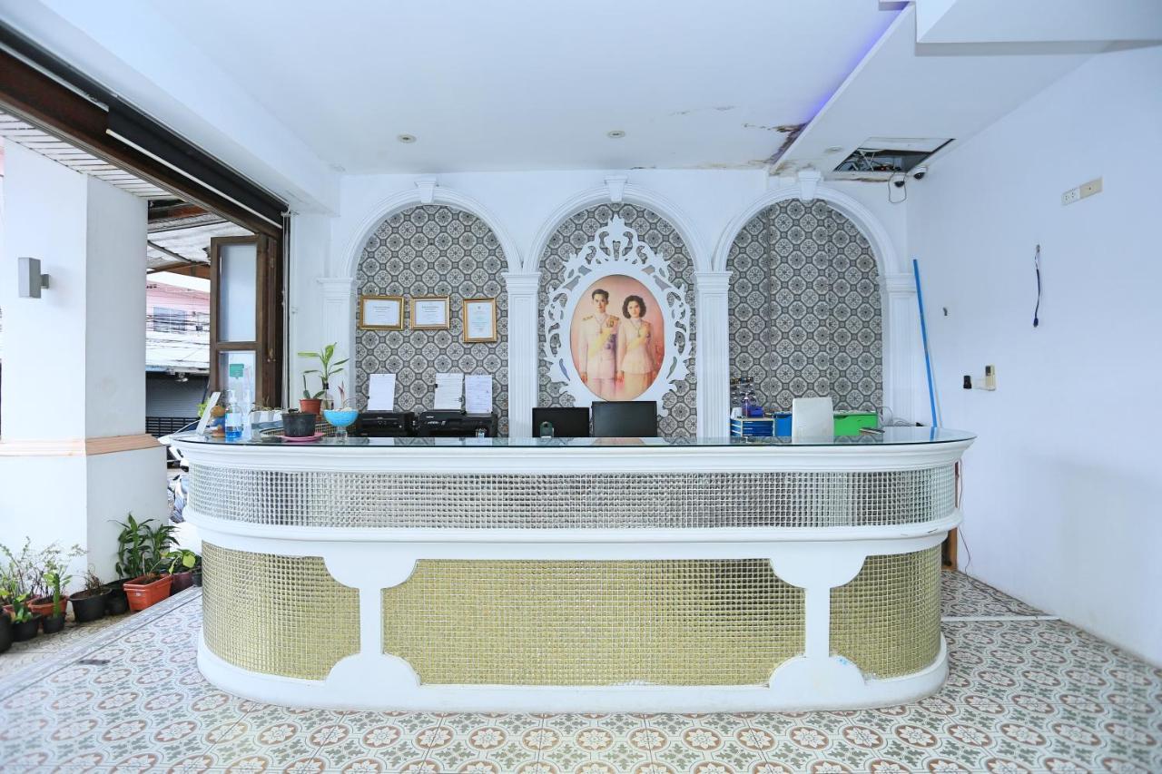 Готель Lucky Sun Patong Екстер'єр фото