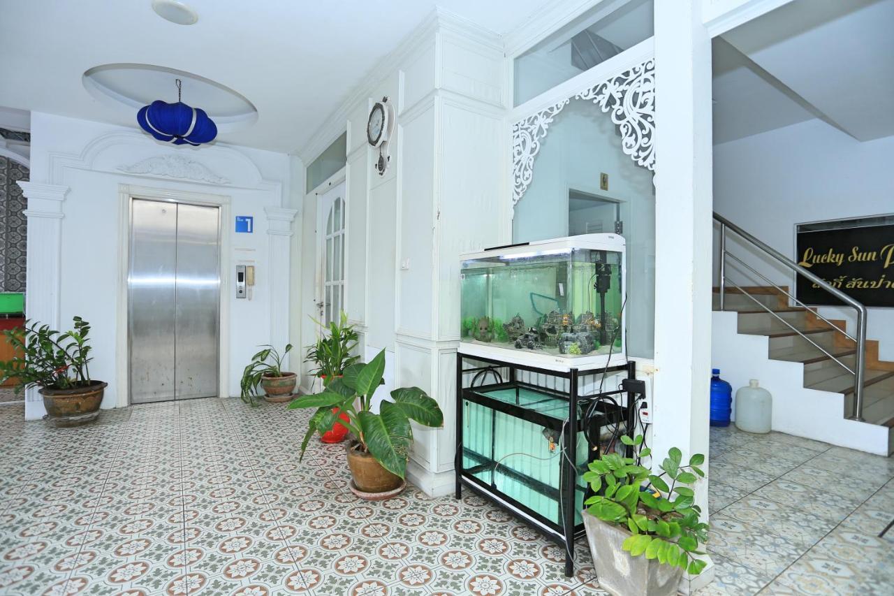 Готель Lucky Sun Patong Екстер'єр фото