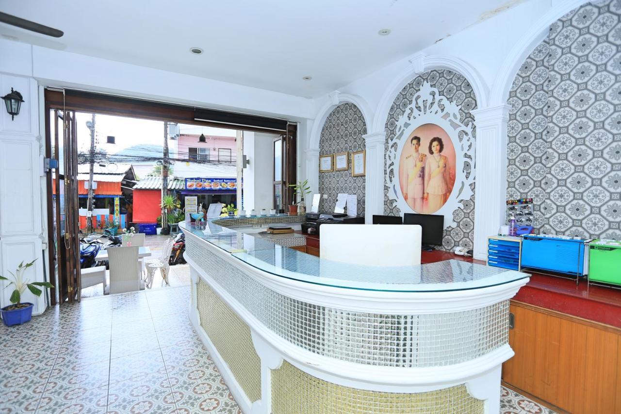 Готель Lucky Sun Patong Екстер'єр фото