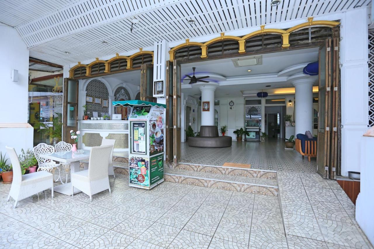 Готель Lucky Sun Patong Екстер'єр фото