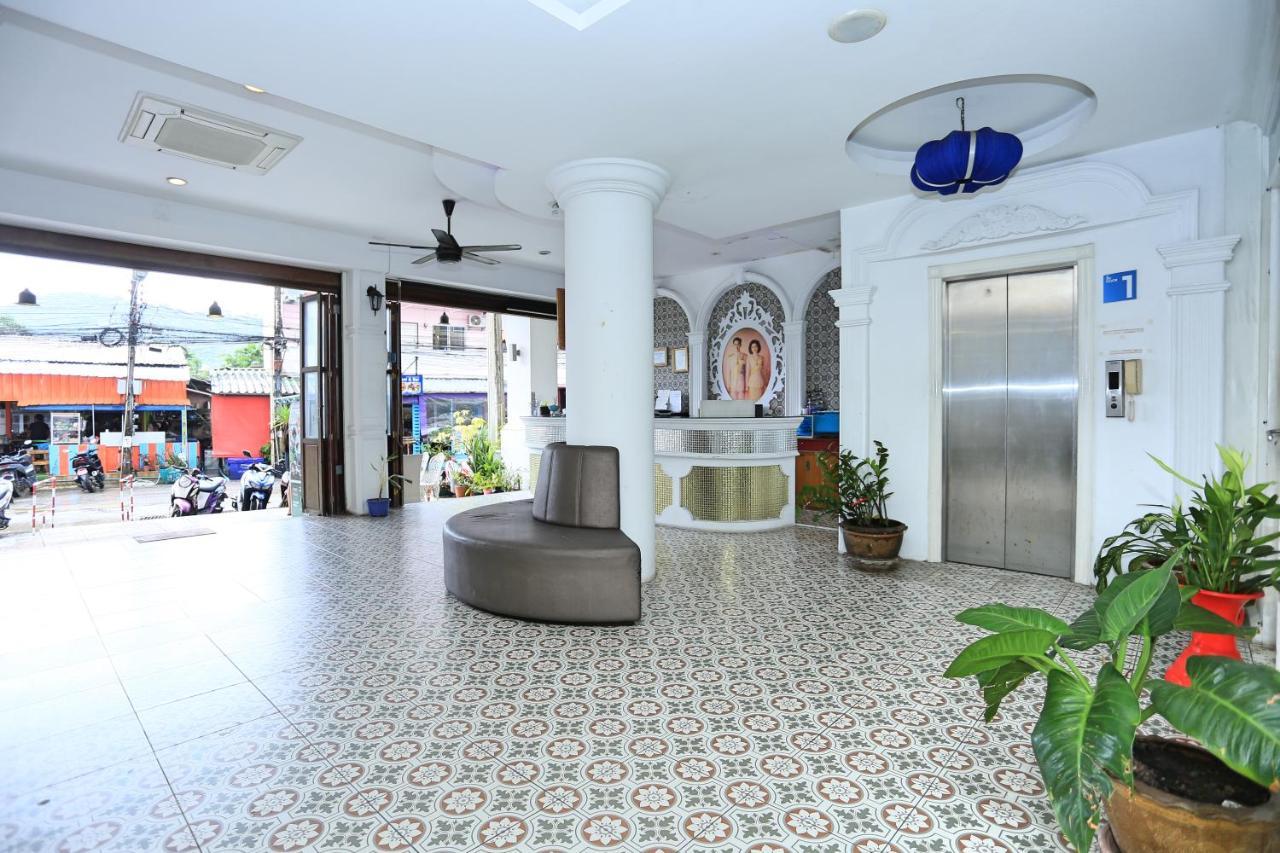 Готель Lucky Sun Patong Екстер'єр фото