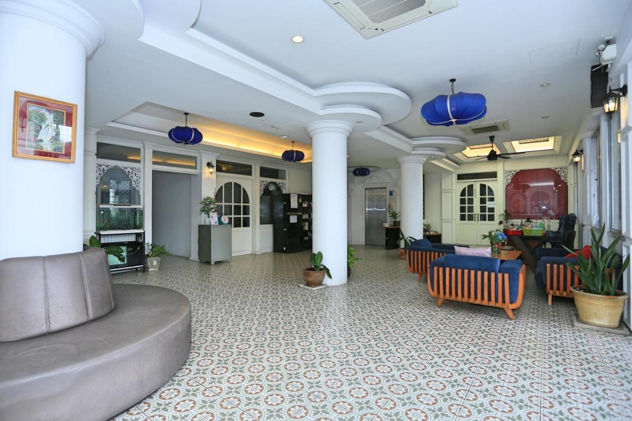 Готель Lucky Sun Patong Екстер'єр фото