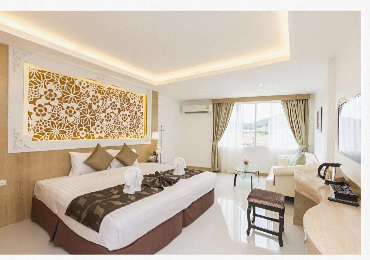 Готель Lucky Sun Patong Екстер'єр фото